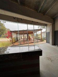 local comercial en alquiler anual punta ballena - dmc12225l