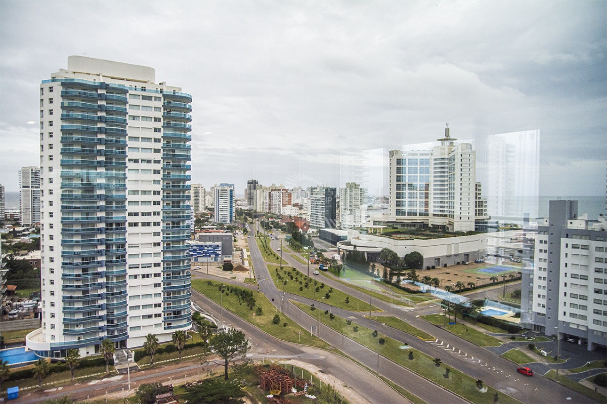Apartamento ID.3561 - Venta Mansa Piso alto