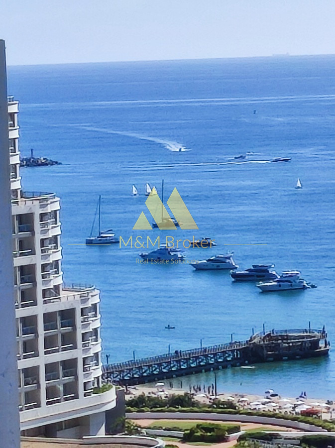 Apartamento ID.132 - Pent House en Playa Mansa 3 suites