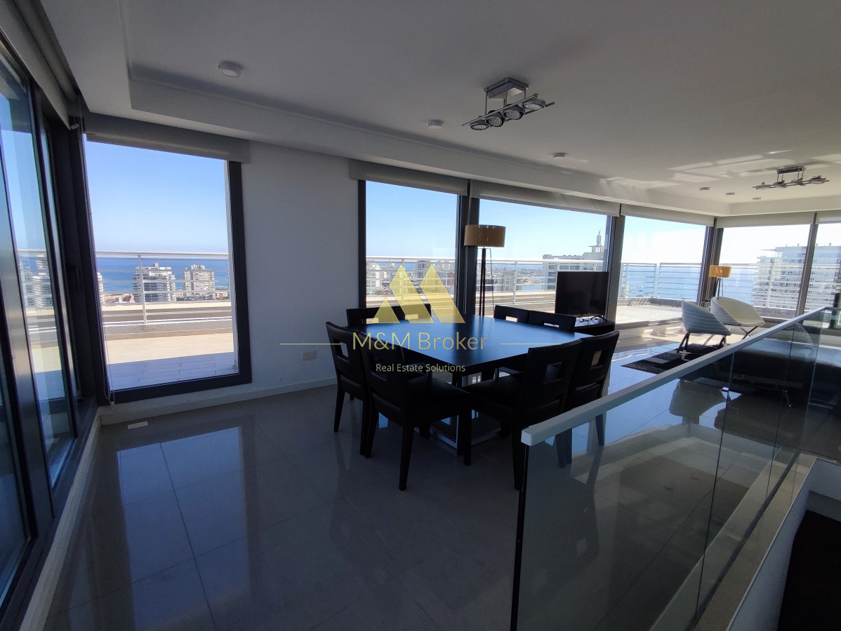 Apartamento ID.132 - Pent House en Playa Mansa 3 suites