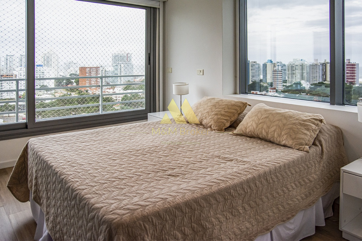 Apartamento ID.129 - Venta apartamento 3 suites, playa mansa