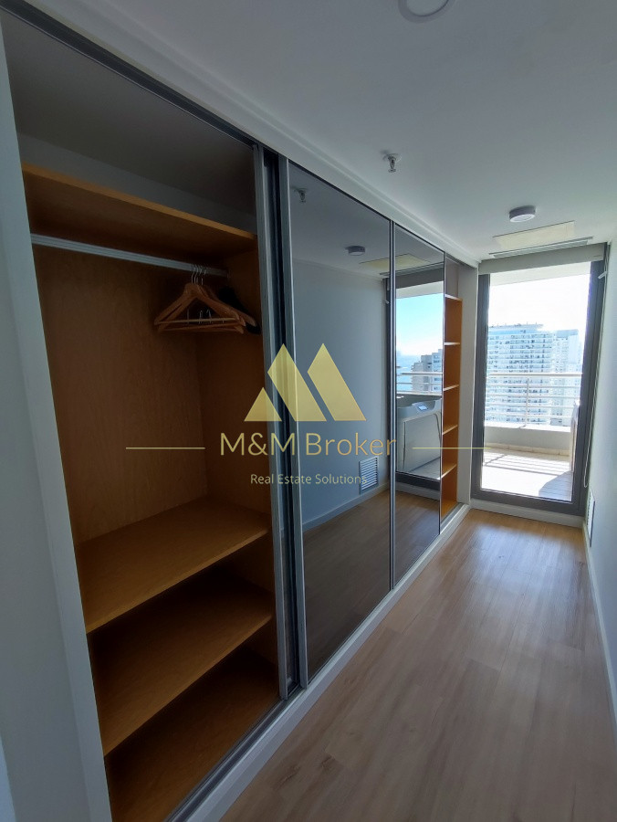 Apartamento ID.132 - Pent House en Playa Mansa 3 suites