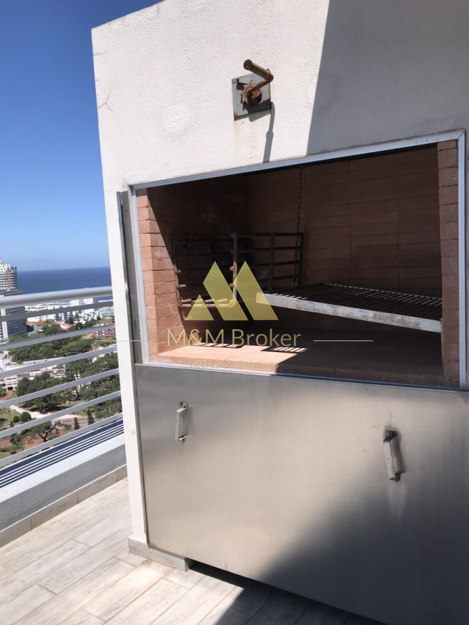 Apartamento ID.132 - Pent House en Playa Mansa 3 suites