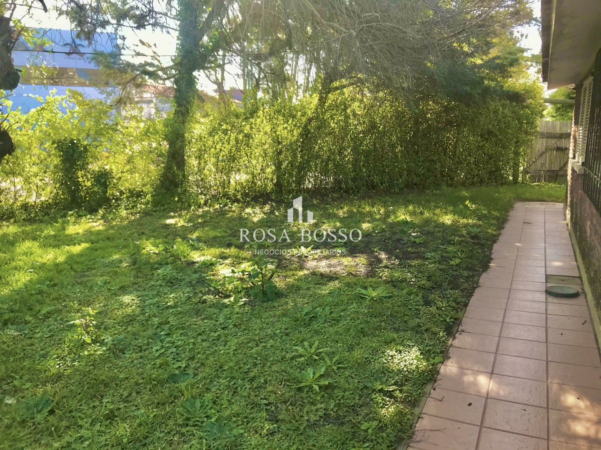 Apartamento ID.6098 - Punta del Este, área comercial Pda. 5