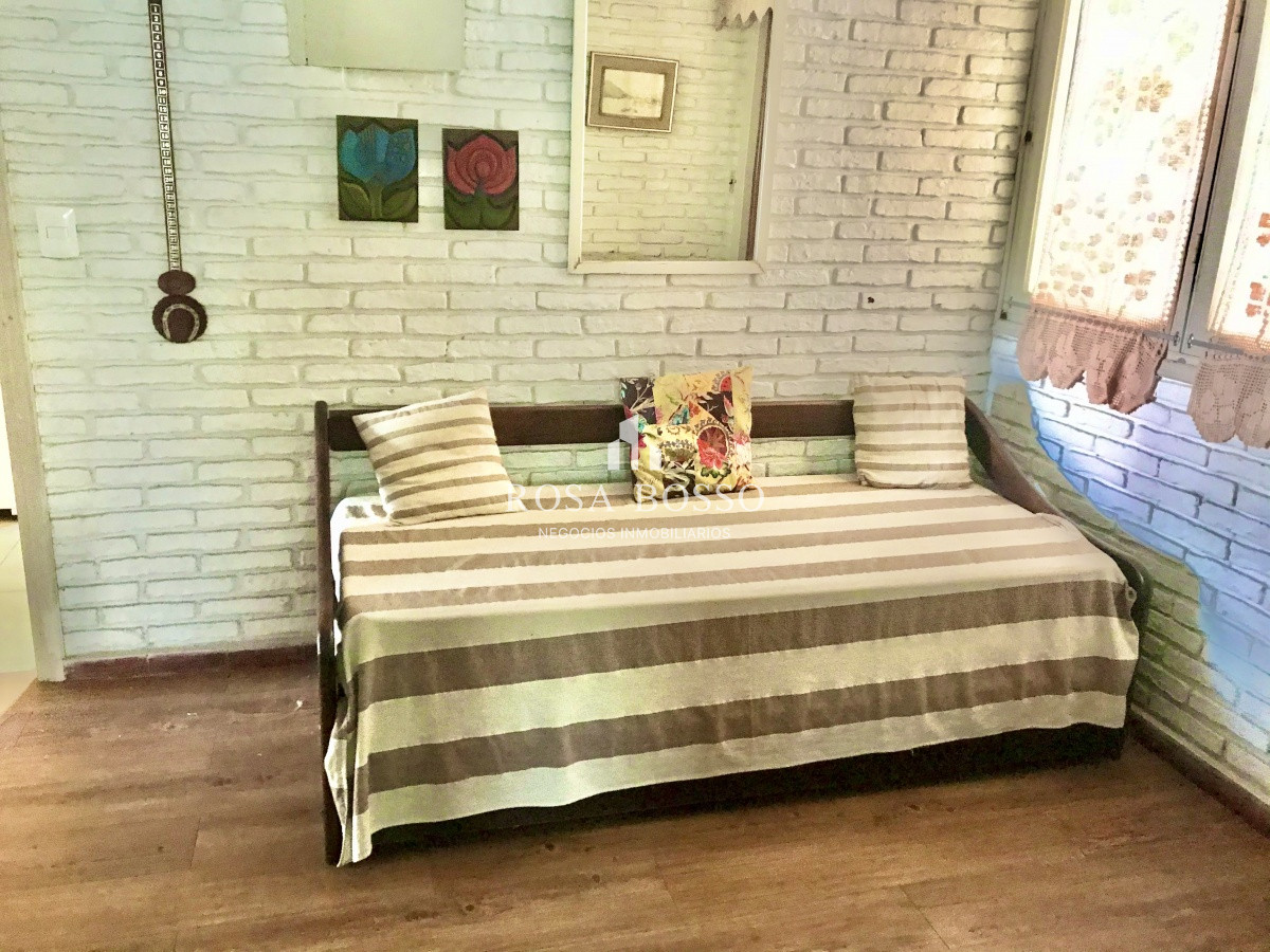 Apartamento ID.6098 - Punta del Este, área comercial Pda. 5