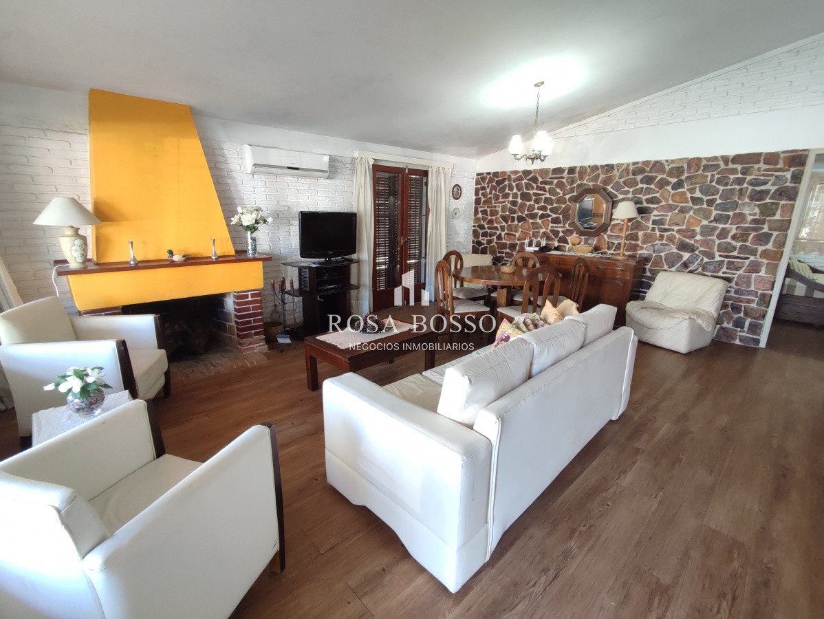 Apartamento ID.6098 - Punta del Este, área comercial Pda. 5