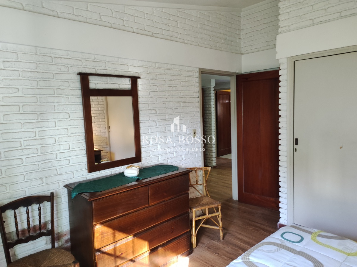 Apartamento ID.6098 - Punta del Este, área comercial Pda. 5