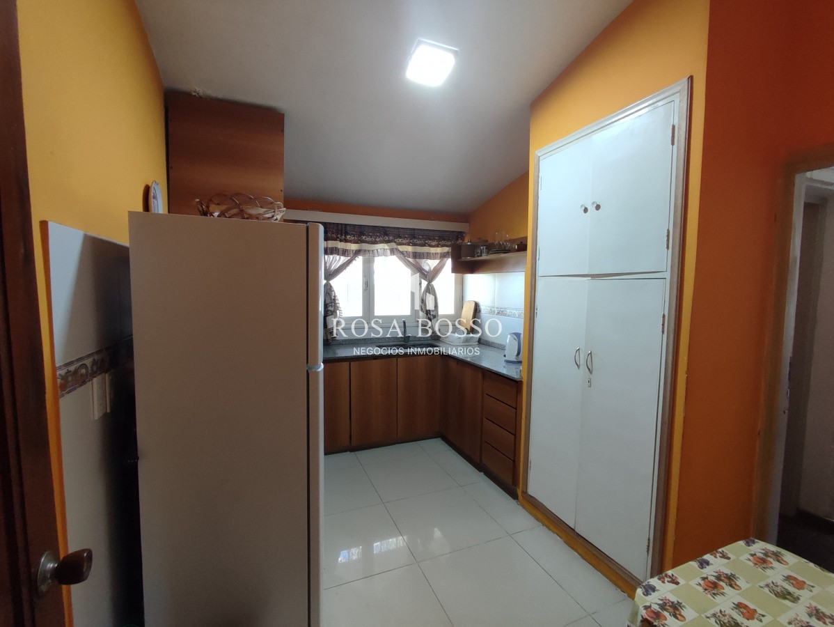 Apartamento ID.6098 - Punta del Este, área comercial Pda. 5