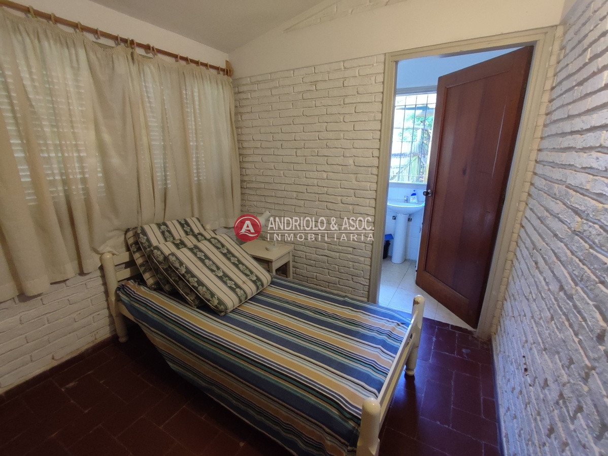 Casa ID.6710 - Punta del Este, área comercial Pda. 5