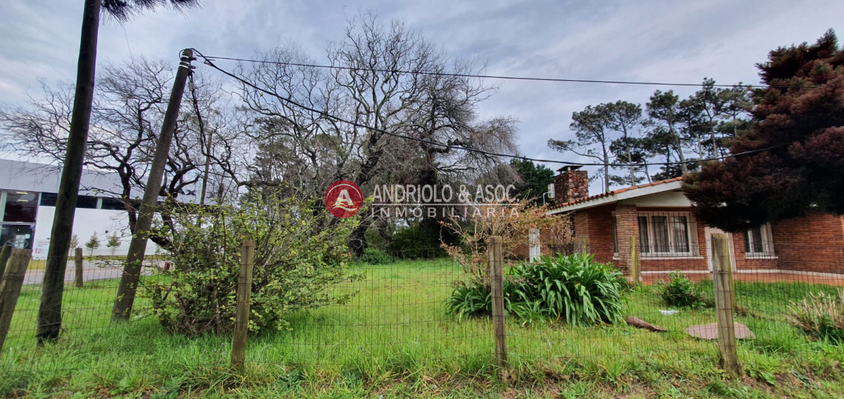 Casa ID.6710 - Punta del Este, área comercial Pda. 5