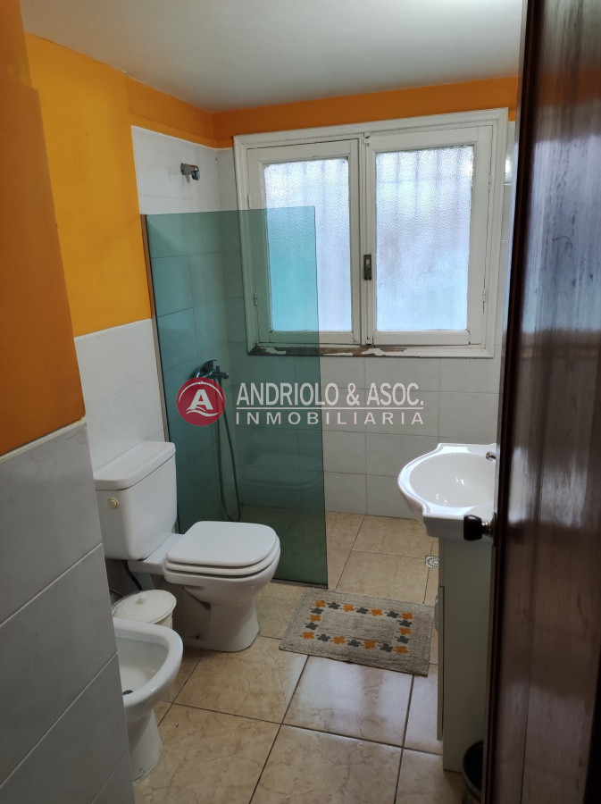 Casa ID.6710 - Punta del Este, área comercial Pda. 5