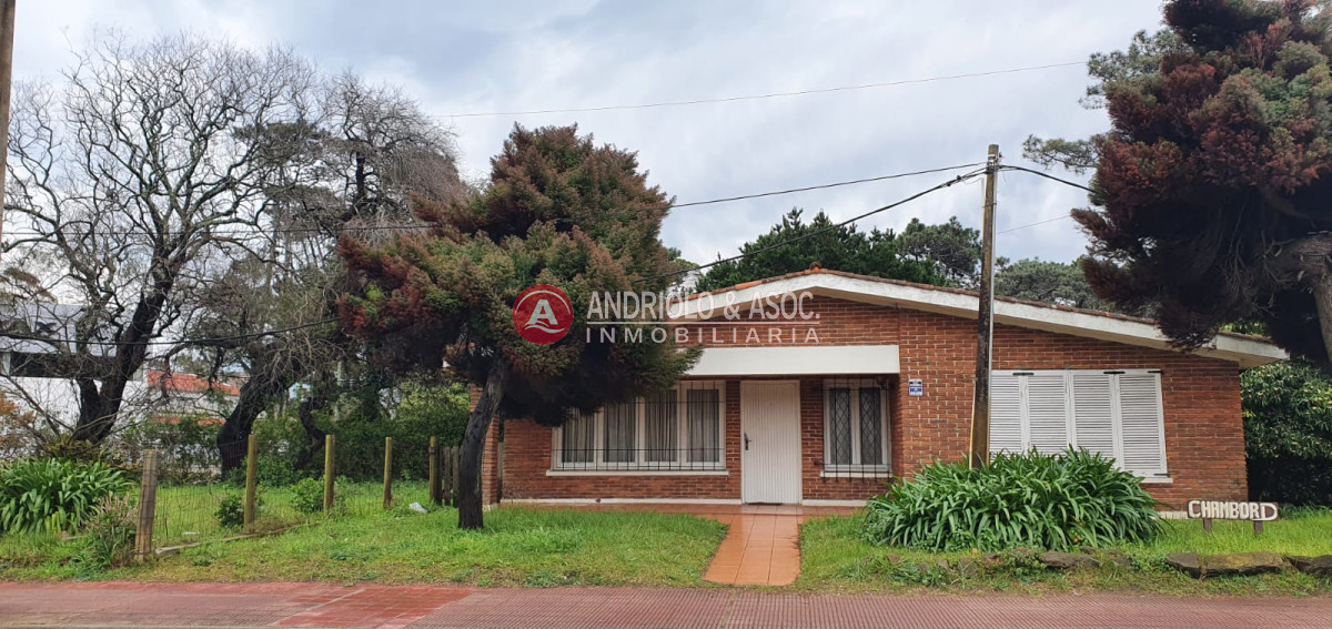 Casa ID.6710 - Punta del Este, área comercial Pda. 5