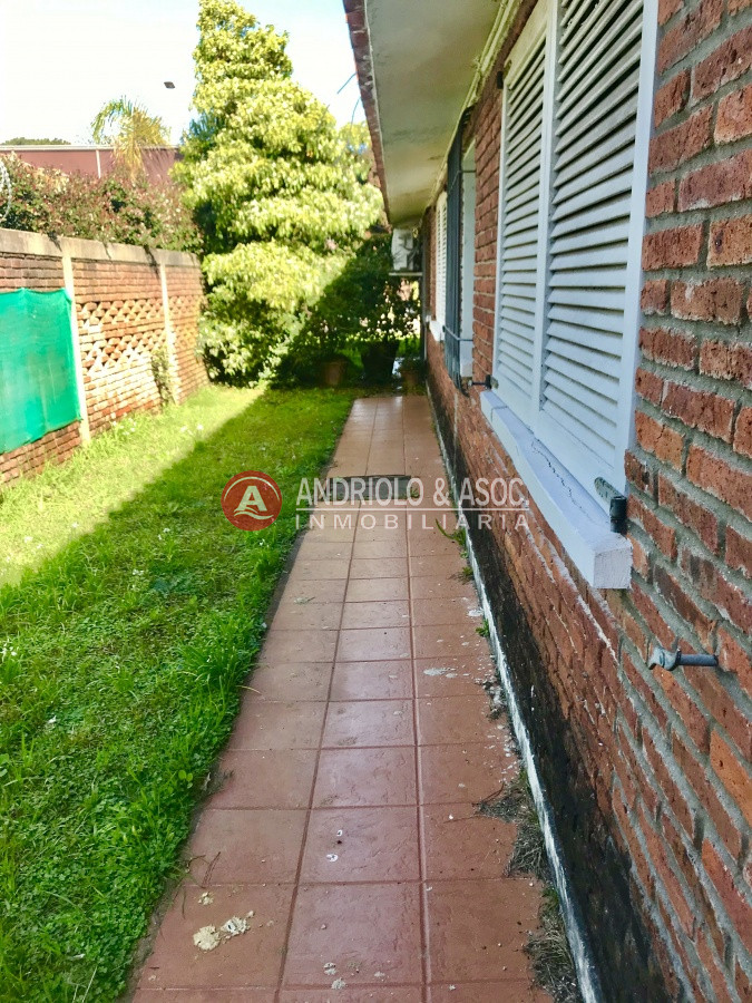 Casa ID.6710 - Punta del Este, área comercial Pda. 5