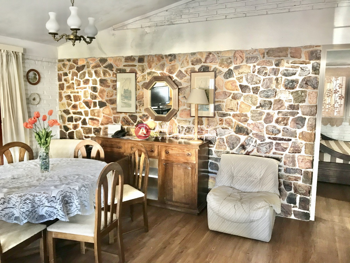 Casa ID.6710 - Punta del Este, área comercial Pda. 5