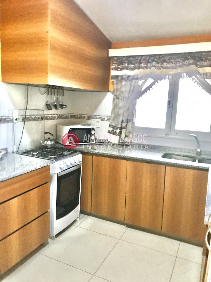 Casa ID.6710 - Punta del Este, área comercial Pda. 5