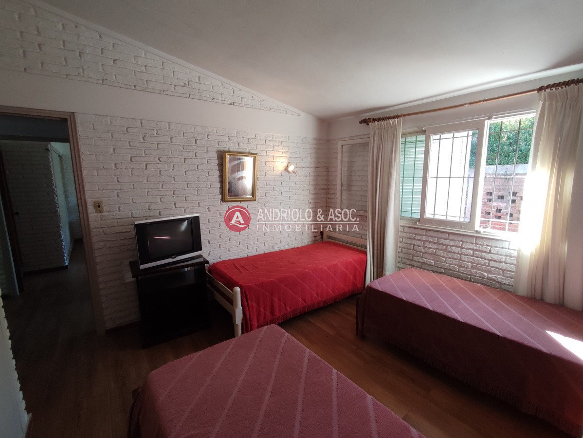 Casa ID.6710 - Punta del Este, área comercial Pda. 5