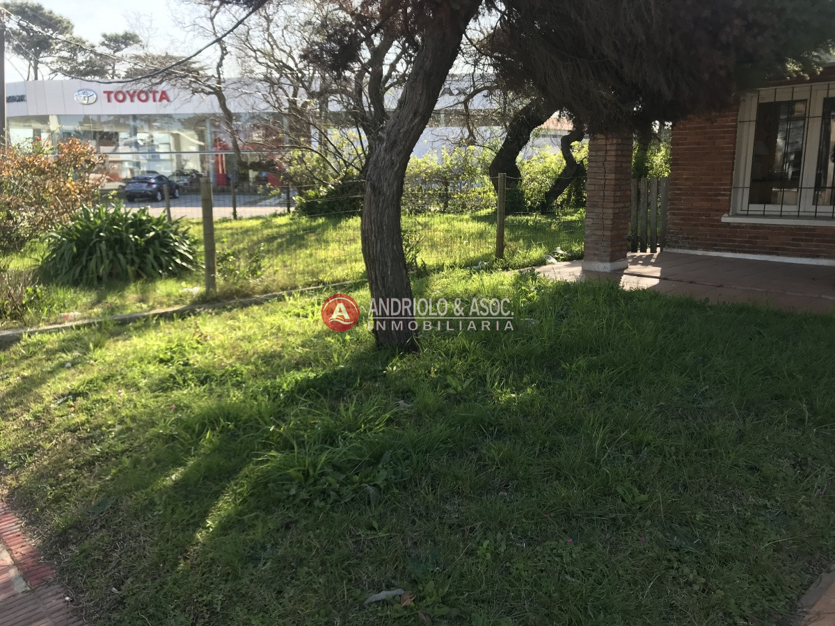 Casa ID.6710 - Punta del Este, área comercial Pda. 5