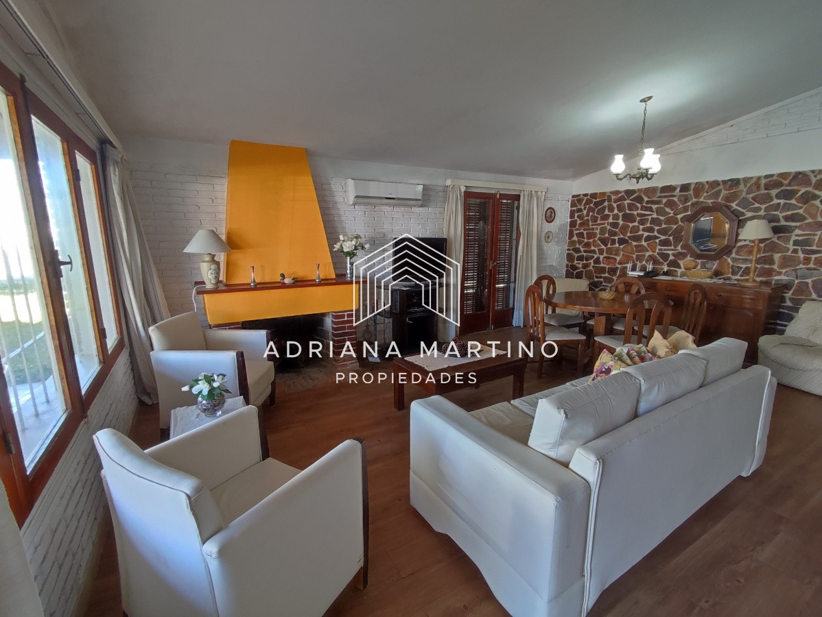Casa ID.69335 - Punta del Este, área comercial Pda. 5