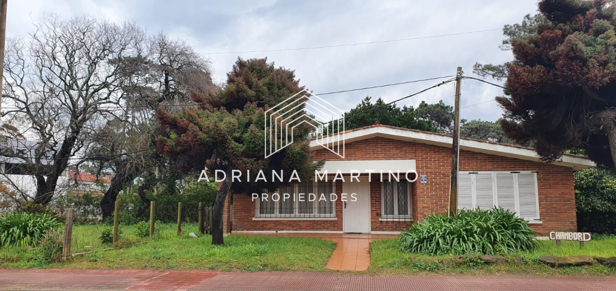 Casa ID.69335 - Punta del Este, área comercial Pda. 5