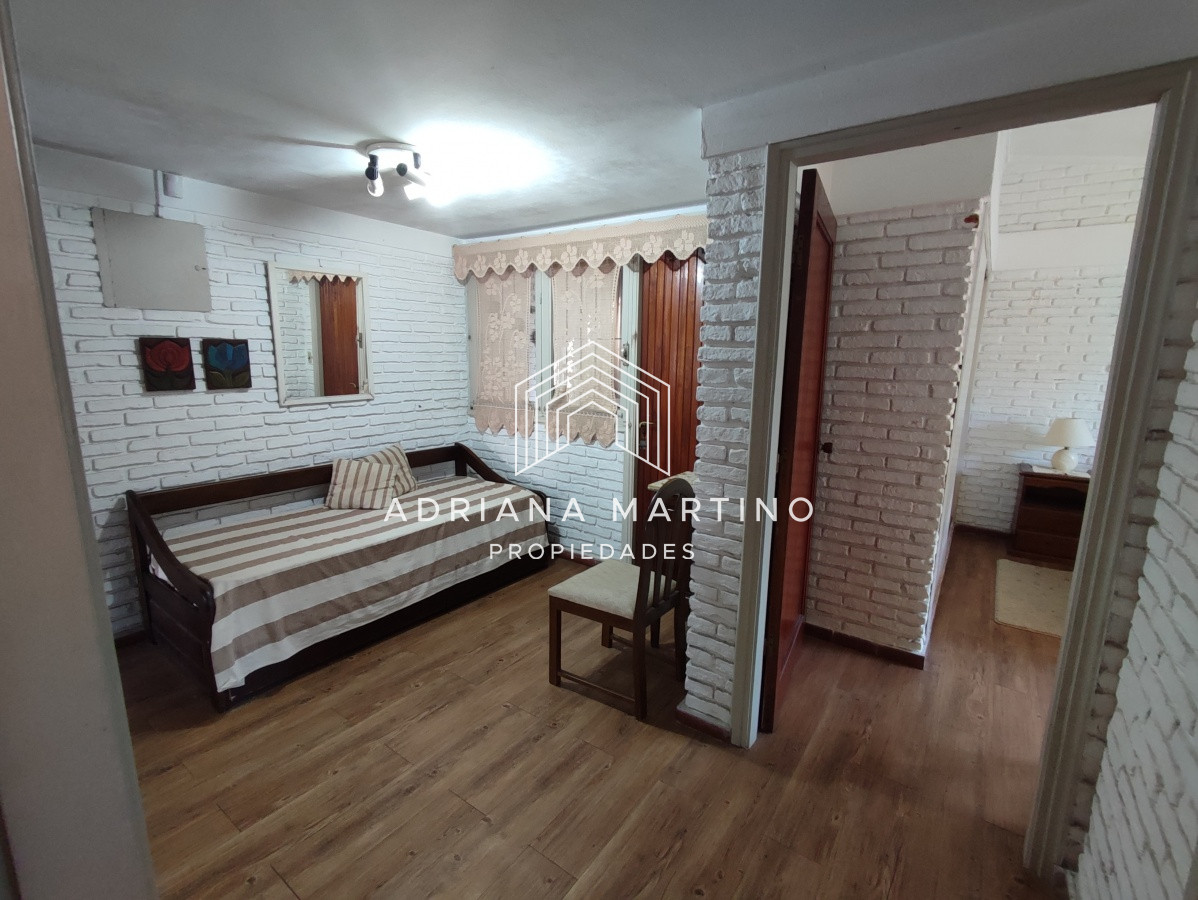 Casa ID.69335 - Punta del Este, área comercial Pda. 5