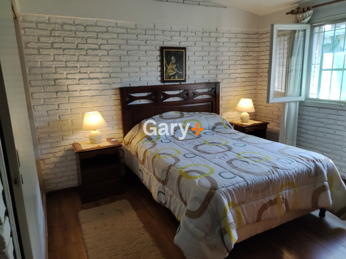 Casa ID.23330 - Punta del Este, área comercial Pda. 5