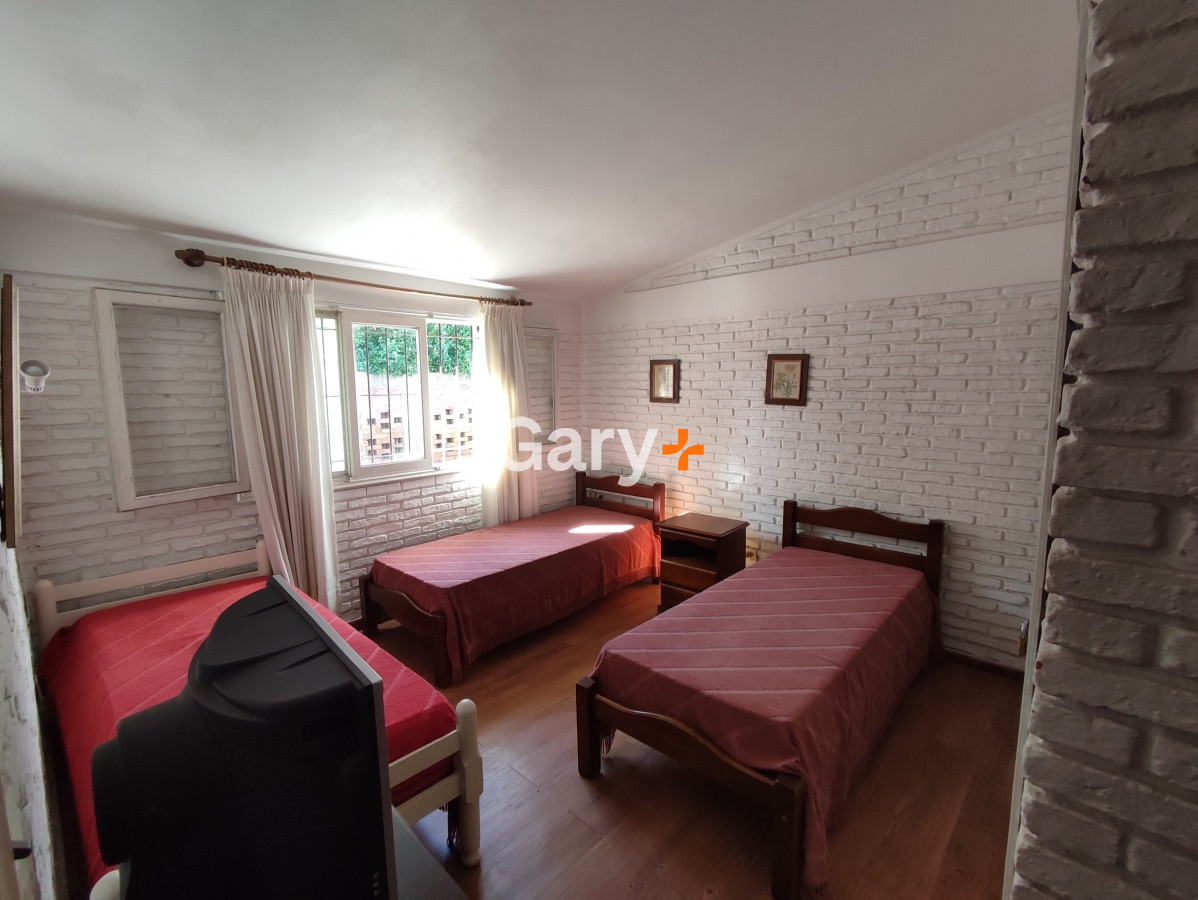 Casa ID.23330 - Punta del Este, área comercial Pda. 5