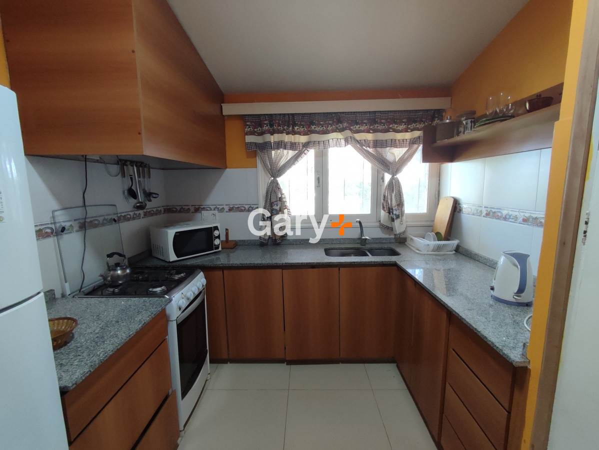 Casa ID.23330 - Punta del Este, área comercial Pda. 5