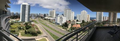 Venta de Apartamento 3 dormitorios en Playa Mansa, Punta del Este.