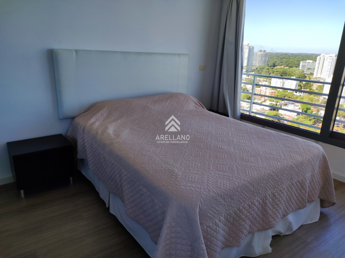 Apartamento ID.1360 - 3 dormitorios 2 garage ultimo piso en playa mansa