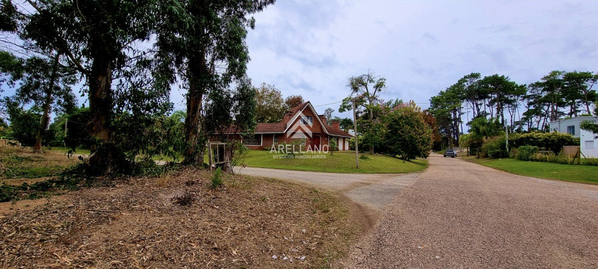 Terreno ID.3181 - Terreno en zona de Colegios 1600 m2 - Marly - Punta del Este