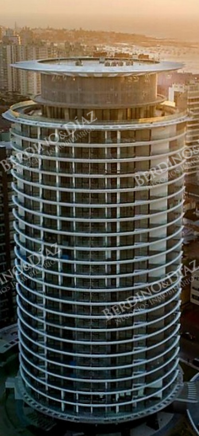 Apartamento ID.2609 - Artower de 2 dormitorios en piso alto en venta! 