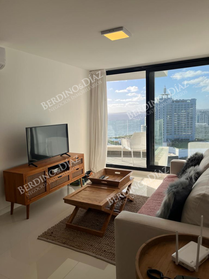 Apartamento ID.2609 - Artower de 2 dormitorios en piso alto en venta! 