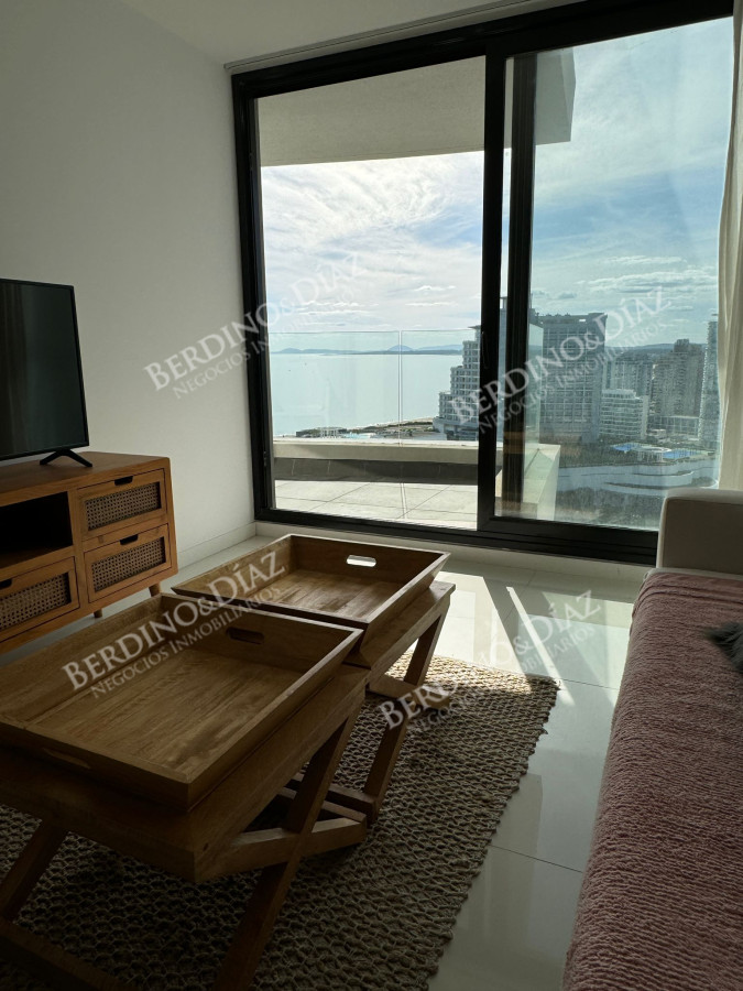 Apartamento ID.2609 - Artower de 2 dormitorios en piso alto en venta! 