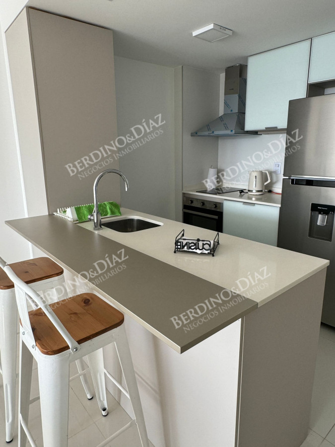 Apartamento ID.2609 - Artower de 2 dormitorios en piso alto en venta! 