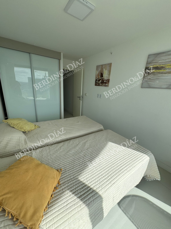 Apartamento ID.2609 - Artower de 2 dormitorios en piso alto en venta! 