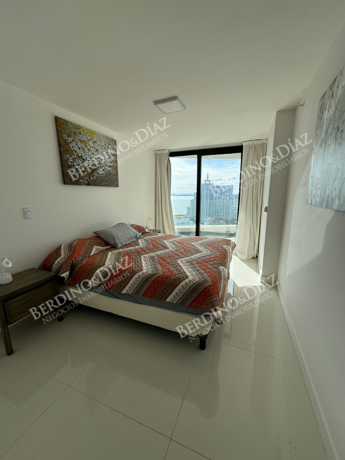 Apartamento ID.2609 - Artower de 2 dormitorios en piso alto en venta! 