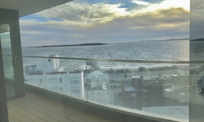 Apartamento con Vista a la Mansa en Alexander Collection