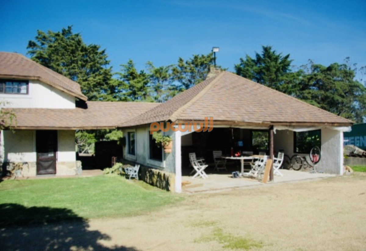 Chacra ID.2124 - Chacra importante en R. 39 con 700 m2. construidos