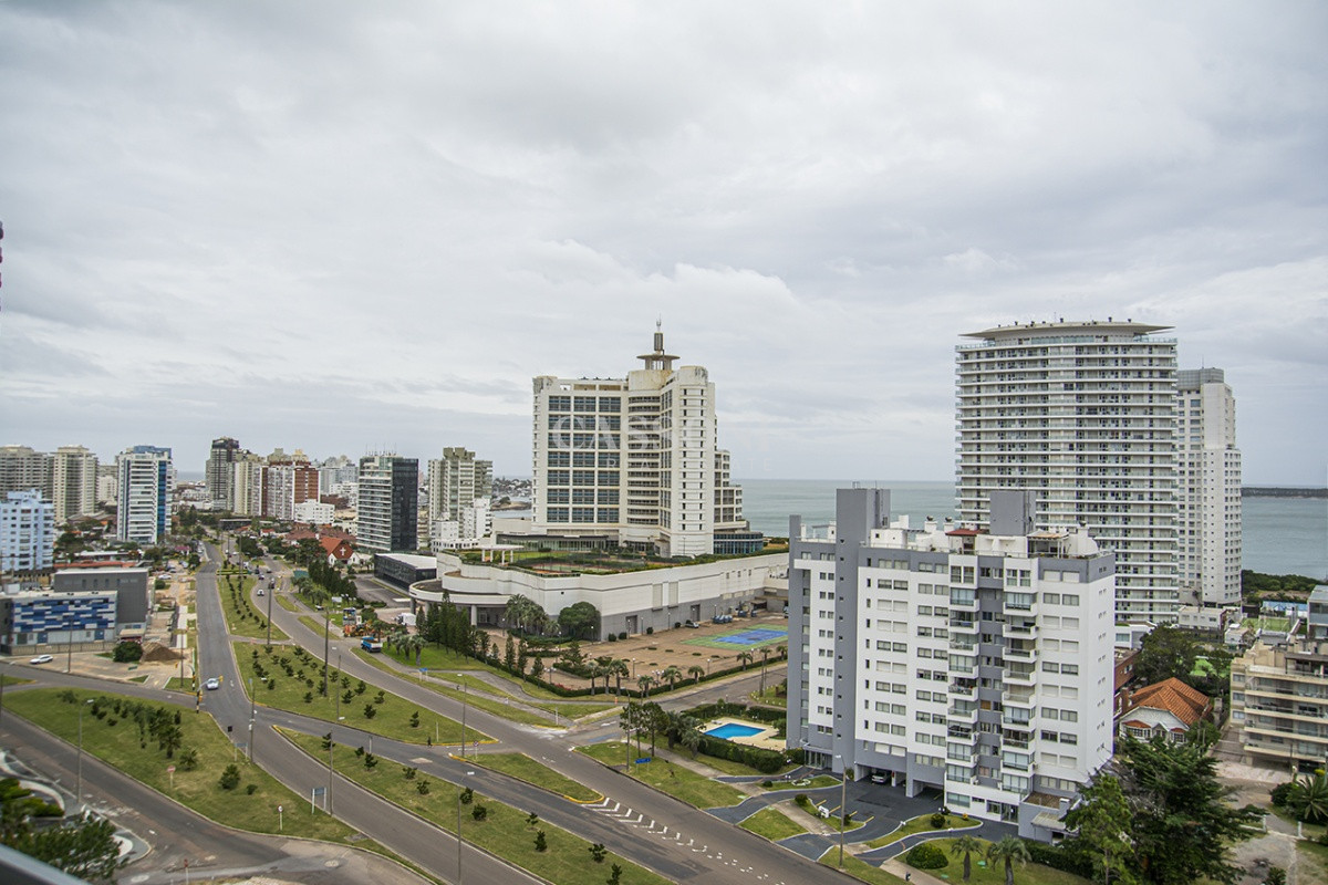 Apartamento ID.3913 - Venta Mansa Piso alto