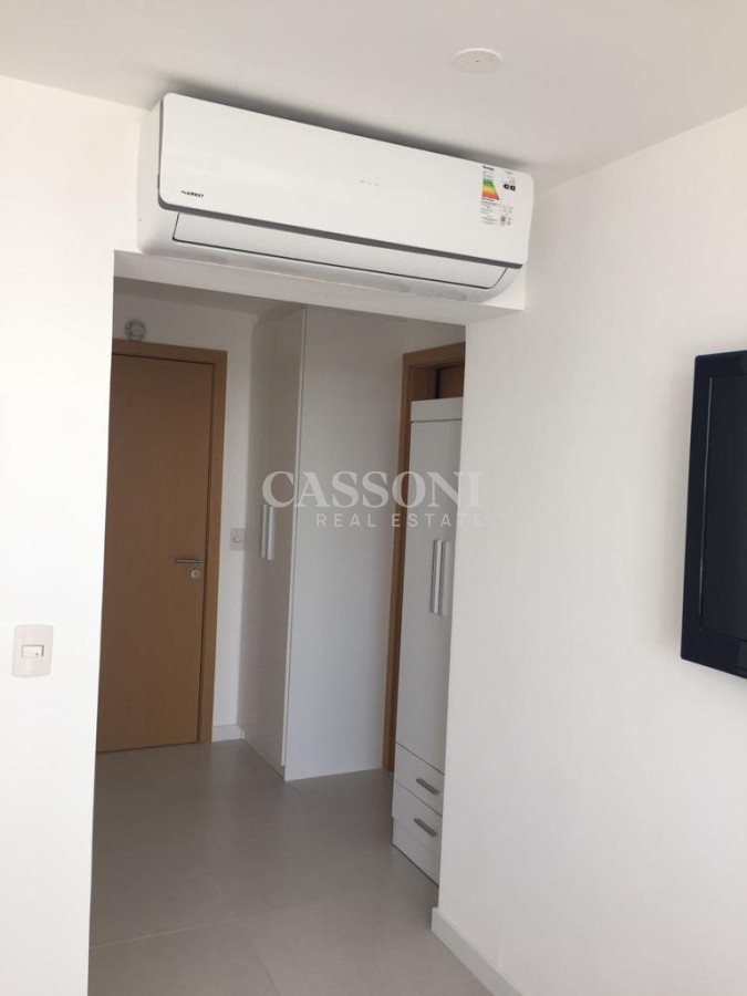 Apartamento ID.3351 - Monoambiente venta en torre con servicios piso alto sobre avenida roosevelt punta del este