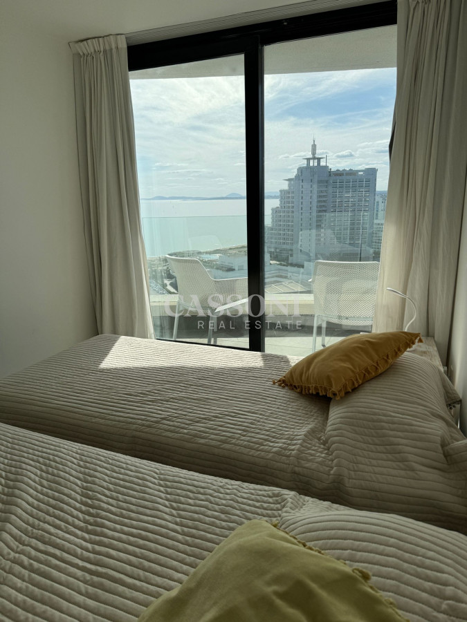 Apartamento ID.2630 - Artower de 2 dormitorios en piso alto en venta! 