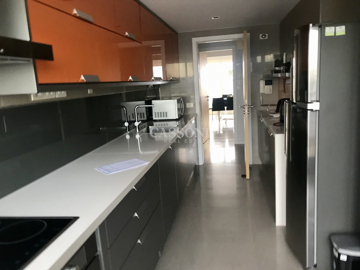 Apartamento ID.3804 - Punta del este - Mansa Piso alto
