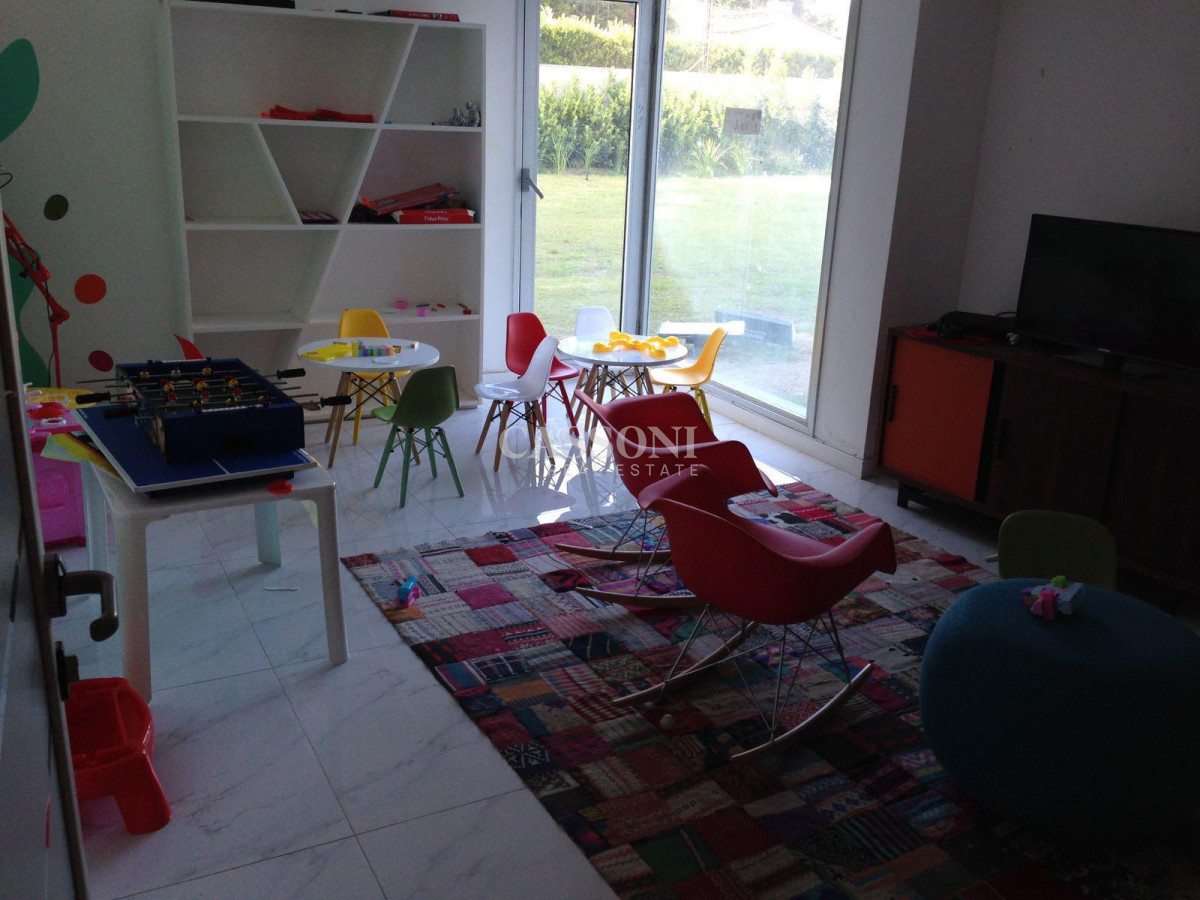 Apartamento ID.3351 - Monoambiente venta en torre con servicios piso alto sobre avenida roosevelt punta del este