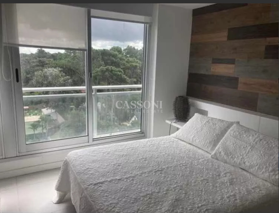 Apartamento ID.2633 - Monoambiente sobre Av. Roosevelt en Venta. 