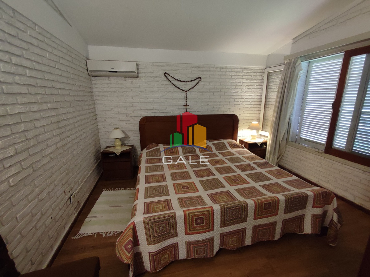 Casa ID.230 - Punta del Este, área comercial Pda. 5