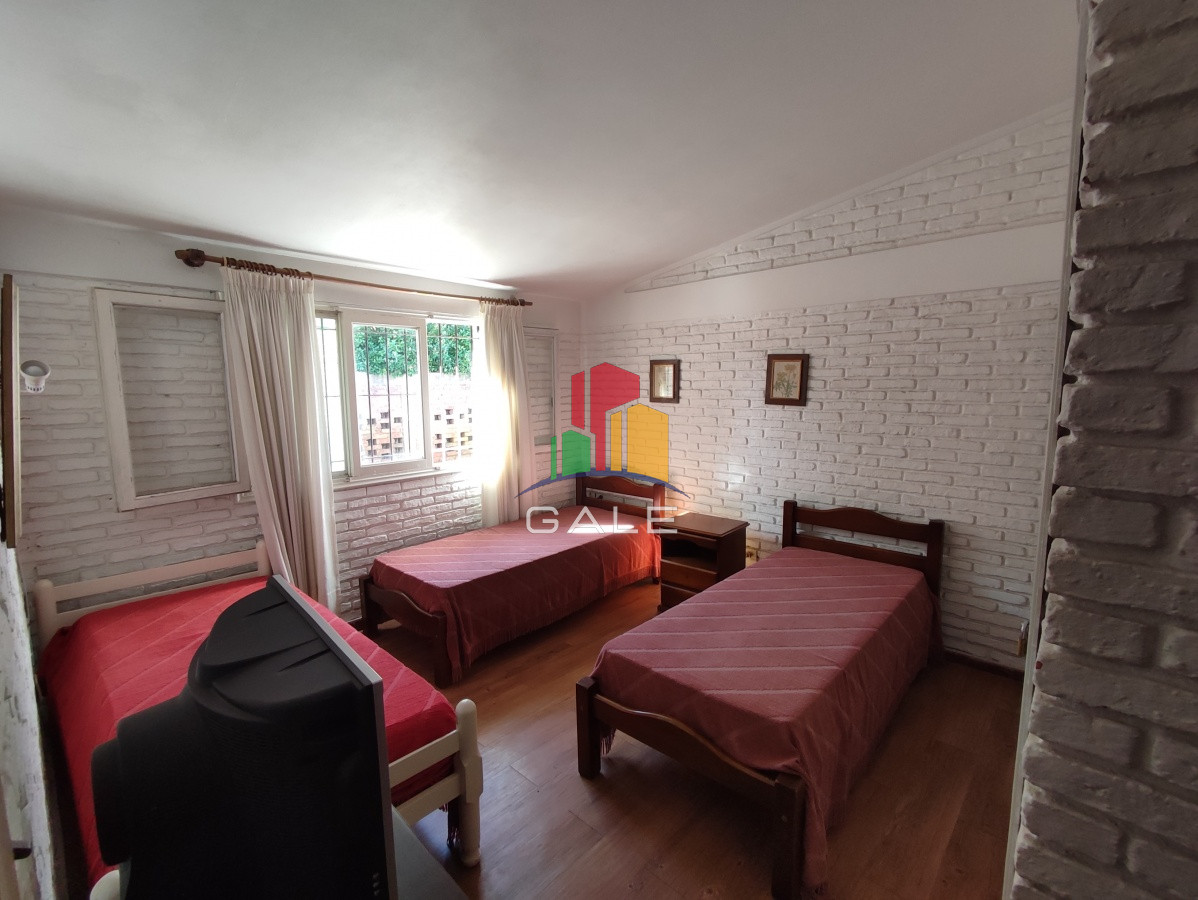 Casa ID.230 - Punta del Este, área comercial Pda. 5