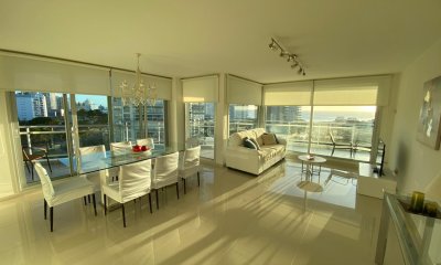 Apartamento de 3 dormitorios en venta en primeras paradas de playa mansa