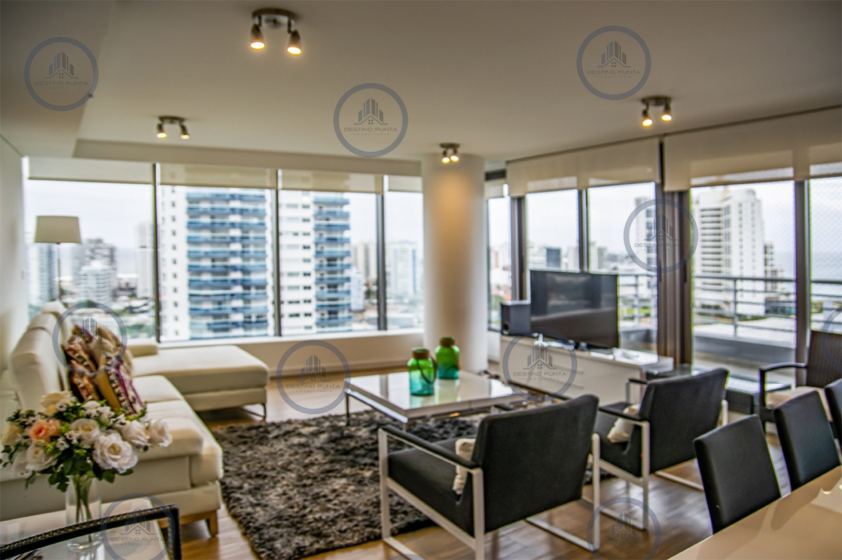 Apartamento ID.933 - Excelente Apartamento de 3 Dormitorios en Playa Mansa, Punta del Este