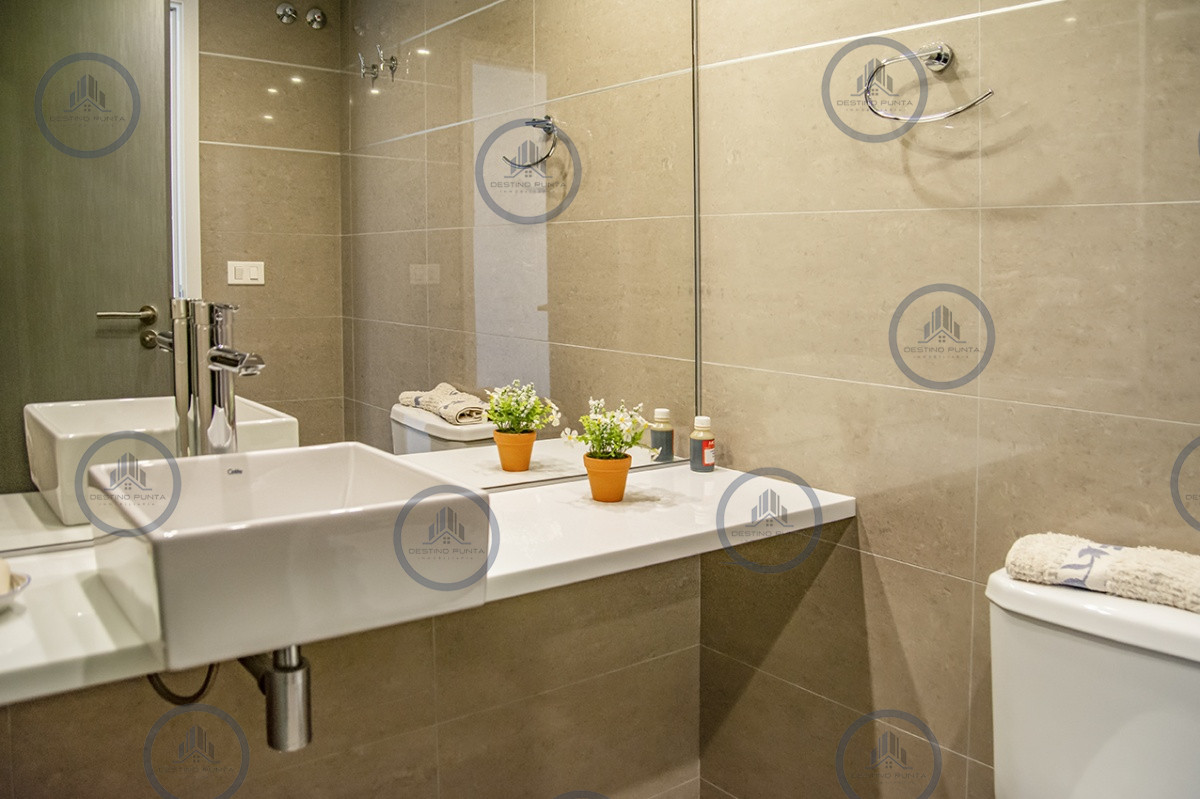 Apartamento ID.933 - Excelente Apartamento de 3 Dormitorios en Playa Mansa, Punta del Este