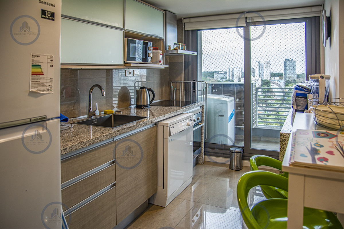 Apartamento ID.933 - Excelente Apartamento de 3 Dormitorios en Playa Mansa, Punta del Este